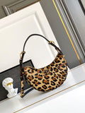 Arqué Leather Shoulder Bag