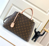 Capucines BB handbag