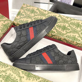 Men's Ace Series GG Embossed Leather Low-Top Sneakers - Black |625787 1XK10 1000