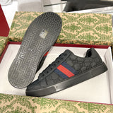 Men's Ace Series GG Embossed Leather Low-Top Sneakers - Black |625787 1XK10 1000