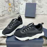 B22 Monochrome Streamlined Running Shoe (Women's)| 3SN231ZHM_H960
