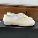 Women's White Quilted Lambskin Lace-Up Ballet Flats G24762