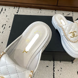 Women's Chain-Detail Diamond-Quilted Buckle Mule (White Calfskin) |G45474 X01000 10601