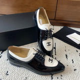 Women's Black and White Two-Tone Patent Leather Lace-Up Oxford/Derby Shoes| G34083
