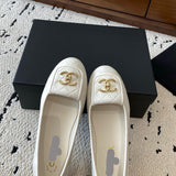 Women's Off-White Diamond-Quilted Sheepskin Loafers |G36646 X01000 0P193