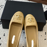 Women's Beige Lambskin Diamond-Quilted Flap Buckle CC Loafers |G36646 X01000 U5432