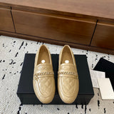 Women's Beige Diamond-Quilted Lambskin Chain-Detail Loafers| G36646 X01000 U5432