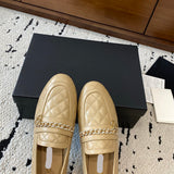 Women's Beige Diamond-Quilted Lambskin Chain-Detail Loafers| G36646 X01000 U5432