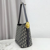 2026 TMédaillon Bucket Bag, Blue Oblique Jacquard M1532QTZQ_M928
