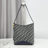 2026 TMédaillon Bucket Bag, Blue Oblique Jacquard M1532QTZQ_M928