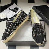 Women's Black & White Tweed Metallic Thread Braided Straw Fisherman Sandals |G29762