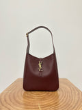 2026 Le 5 à 7 Supple Rouge Legion/Burgundy Small Leather Shoulder Bag 713938 AAAUQ 6475