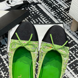 Women's Classic Ballet Flats in Green Multicolor Tweed with Black Satin Toe Cap |G02819