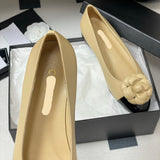 Women's Beige Leather Camellia Color-Block Ballet Flats |G45494