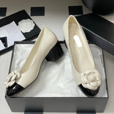 Women's Off-White Leather Camellia-Embellished Chunky Heel Pumps |G45494