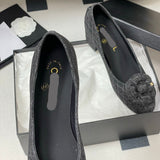 Women's Dark Grey Denim Diamond-Quilted Camellia Chunky Heel Pumps |G32166