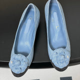 Women's Light Blue Diamond Quilted Embroidered Cowhide Leather Black Coarse Grain Textured Color-Blocked Camellia Print Chunky Mid-Heel Pumps| G39186