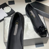 Women's Black Camellia Velvet and Leather Block Heel Pumps |G32913