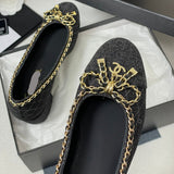 Women's Black Sheepskin Chain-Detailed Chunky Heel Pumps |G46663
