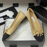 Women's Beige Lambskin Chain-Detailed Two-Tone Bow Ballet Flats |G46663