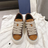 Men's B33 Low-Top Sneakers in Brown and Cream Oblique Jacquard Fabric with Brown and Cognac Suede Accents | 3SN303ZWN_H781