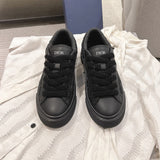 B33 Men's Black Smooth Calfskin Leather Sneakers with Black Oblique Embossed Embroidery| 3SN303ZYQ_H900