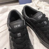 B33 Men's Black Smooth Calfskin Leather Sneakers with Black Oblique Embossed Embroidery| 3SN303ZYQ_H900